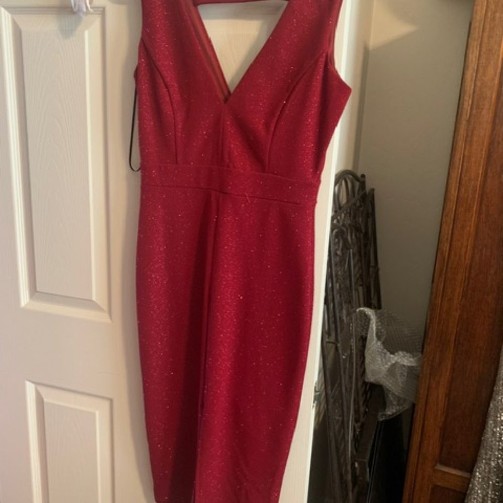 Lulu's short burgundy dress with slit